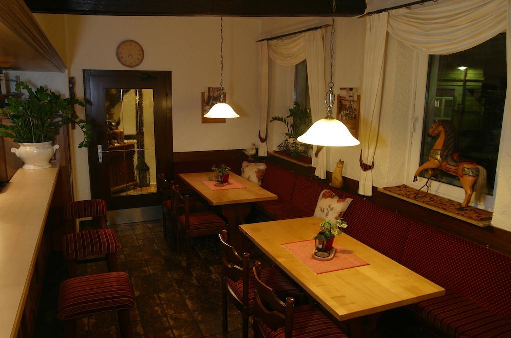 קנדל Hotel Zur Pfalz מראה חיצוני תמונה