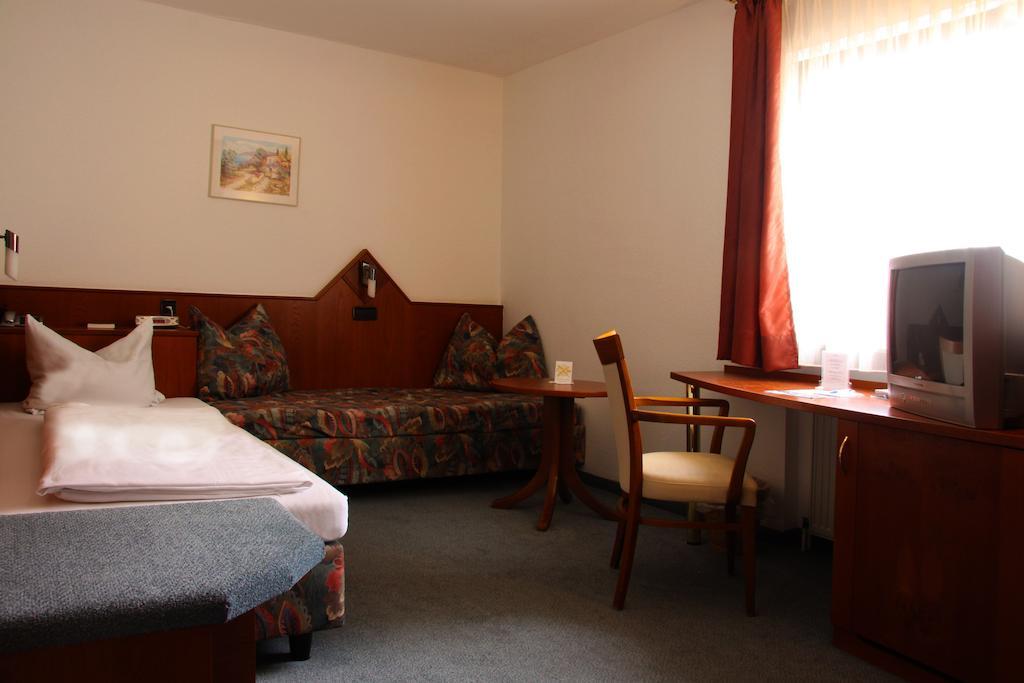 קנדל Hotel Zur Pfalz חדר תמונה